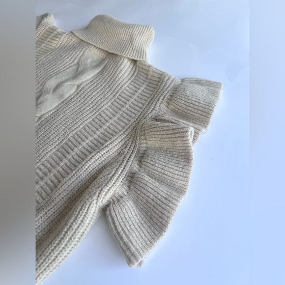 Debut Feminine Fun Natural White Ruffled Cable Knit Sleeveless Sweater Size S/M - Picture 9 of 14